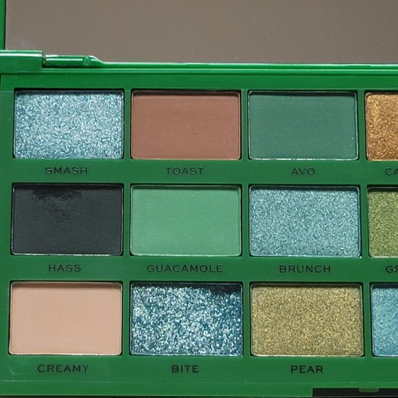 Revolution TASTY AVOCADO Palette - Picture 2 of 5